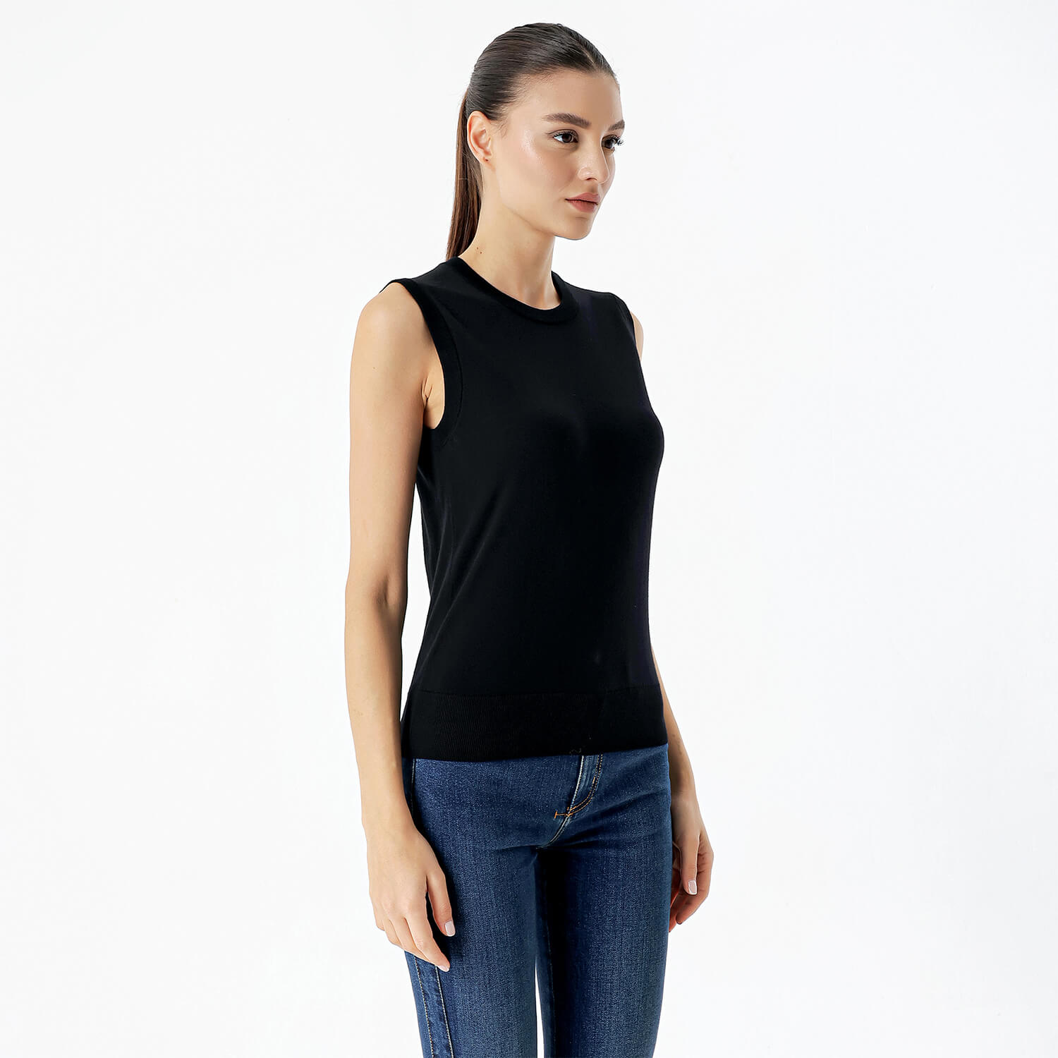 Dolce&Gabbana - Black Knitted Sleeveless Silk Tshirt